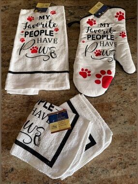 “Home Collection” Kitchen Towel, Oven Mitt & 2 Scrubber Dishcloths bundle of 4.